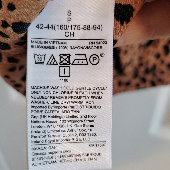 GAP Sleeveless Blouse Size S - Picture 4 of 4